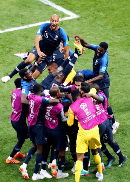 更是许多野 更是许多野